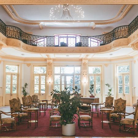 Terres De France - Appart'Hotel Le Splendid Аллевар Екстер'єр фото
