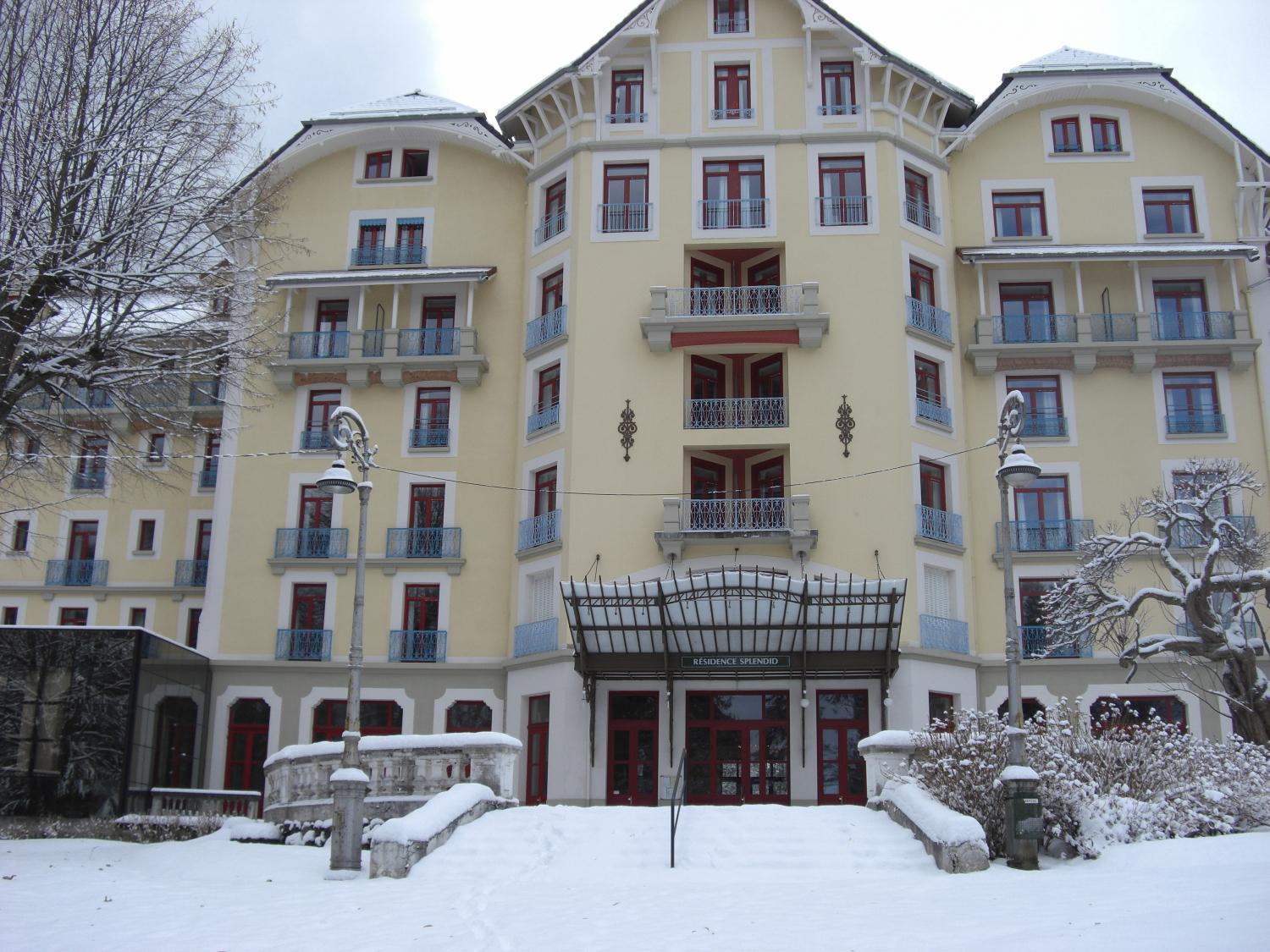 Terres De France - Appart'Hotel Le Splendid Аллевар Екстер'єр фото