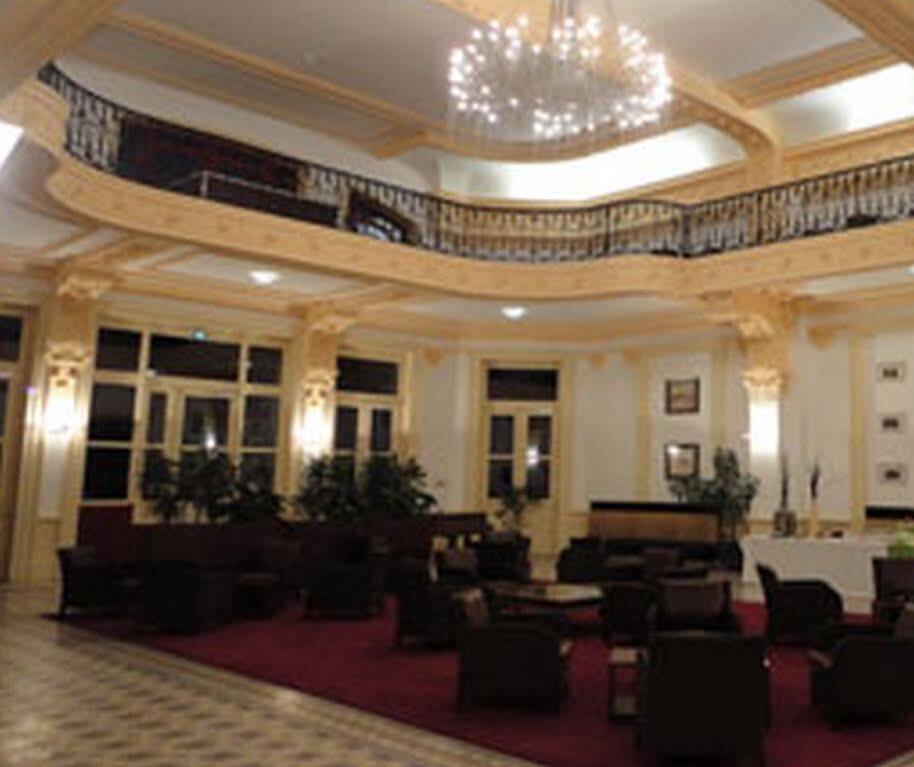 Terres De France - Appart'Hotel Le Splendid Аллевар Екстер'єр фото